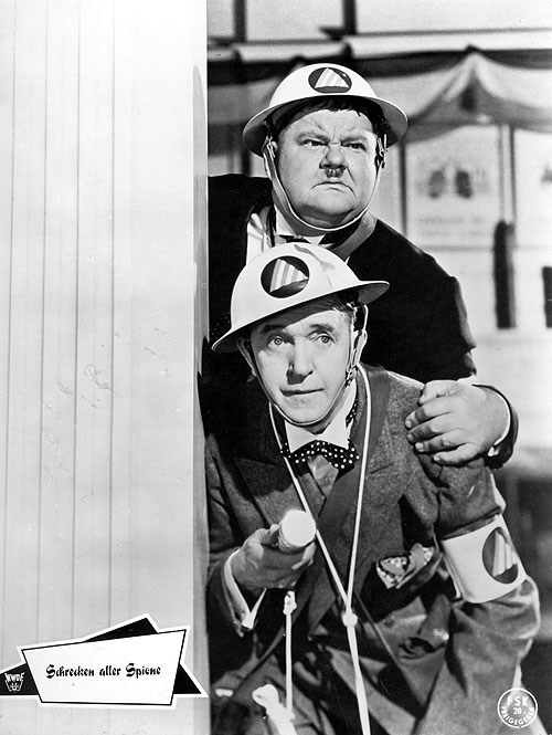 Air Raid Wardens - Van film - Stan Laurel, Oliver Hardy