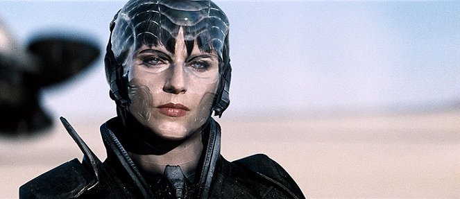 Man of Steel - Photos - Antje Traue