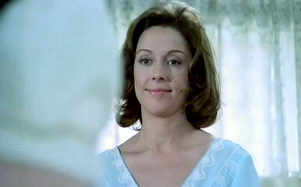 Cria Corvos - Do filme - Mónica Randall