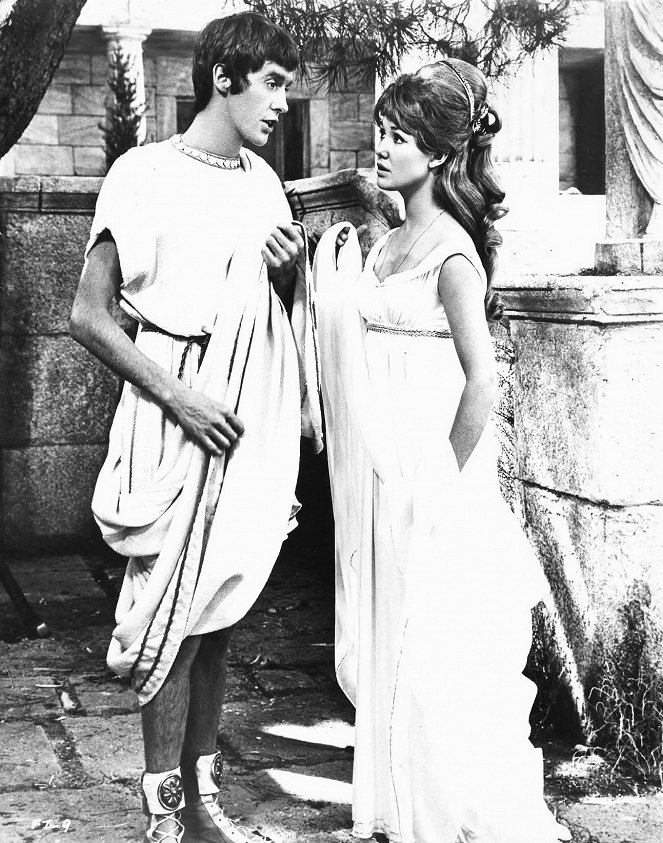 A Funny Thing Happened on the Way to the Forum - Filmfotók - Michael Crawford, Annette Andre