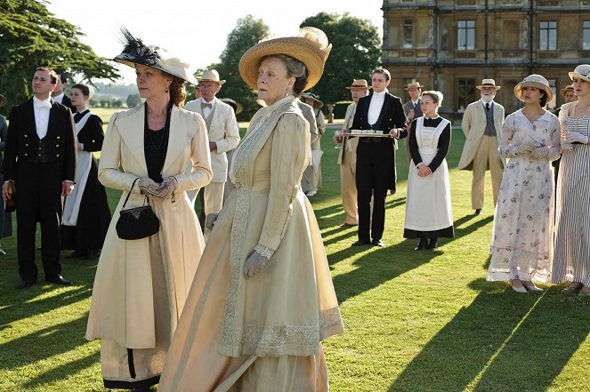 Downton Abbey - Photos - Samantha Bond, Maggie Smith