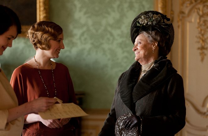 Downton Abbey - Photos - Laura Carmichael, Maggie Smith