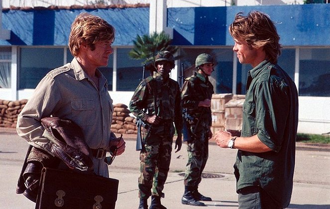 Spy Game - Photos - Robert Redford, Brad Pitt