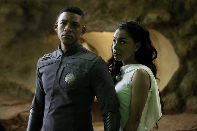 After Earth - Film - Will Smith, Sophie Okonedo