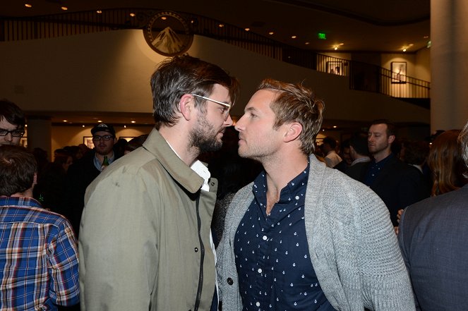 Burning Love - Eventos - Nick Thune, Ryan Hansen