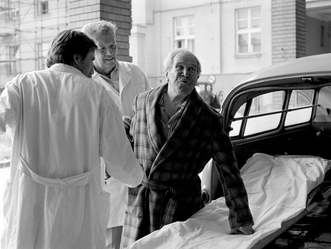 The Ambulance - Episode 1 - Photos - Vladimír Hlavatý