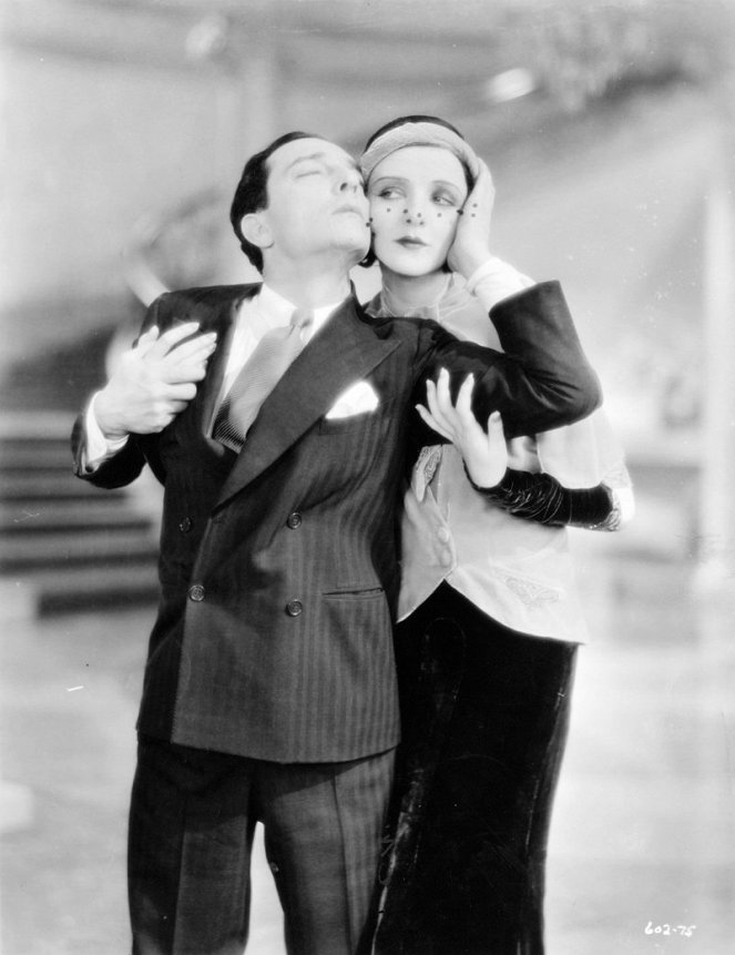 Buster Keaton, Mona Maris