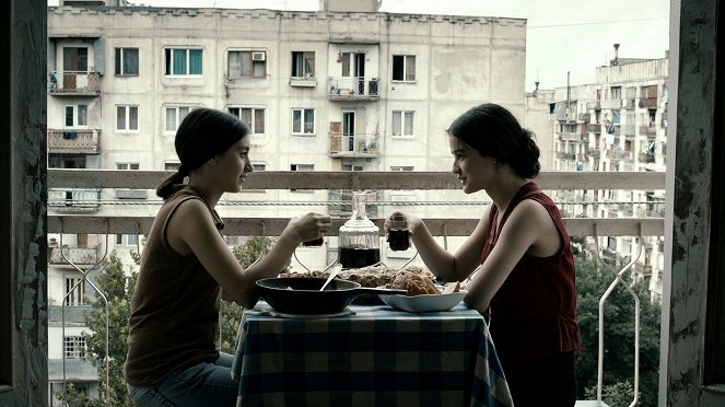 Eka et Natia, Chronique d'une jeunesse georgienne - Film - Lika Babluani, Mariam Bokeria