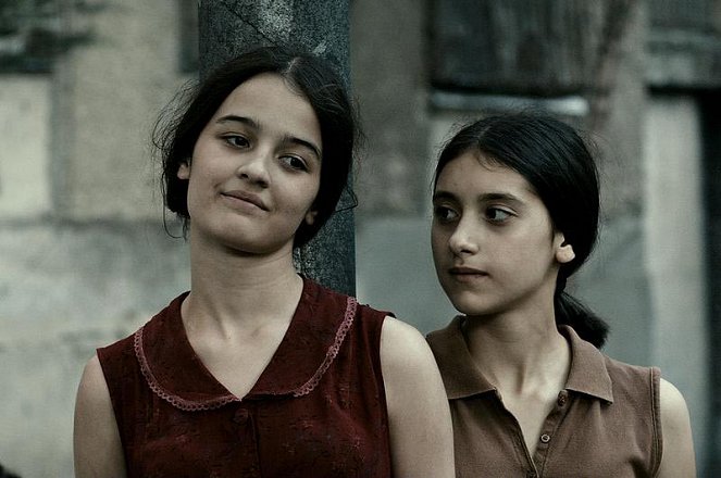 Grzeli nateli dgeebi - Z filmu - Mariam Bokeria, Lika Babluani