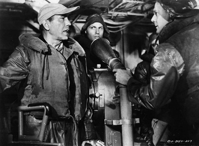 Zendülés a Caine hadihajón - Filmfotók - Humphrey Bogart, Van Johnson
