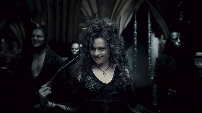 Harry Potter és a félvér herceg - Filmfotók - Dave Legeno, Helena Bonham Carter