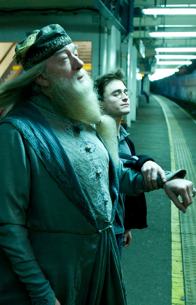 Harry Potter und der Halbblutprinz - Filmfotos - Michael Gambon, Daniel Radcliffe