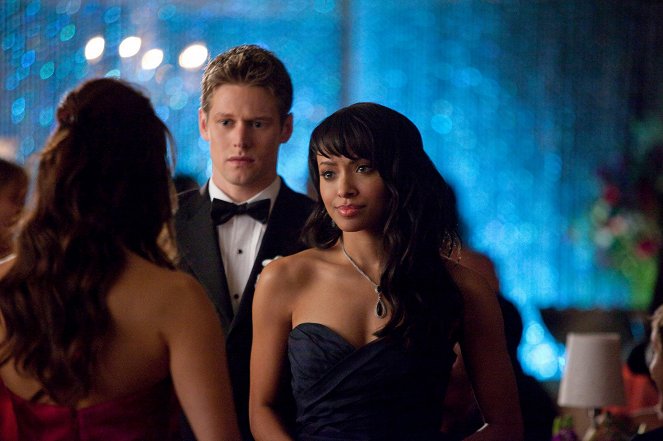 The Vampire Diaries - Pictures of You - Photos - Zach Roerig, Kat Graham