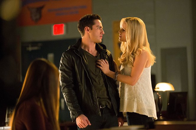 Vampire Diaries - Cours particuliers - Film - Michael Trevino, Claire Holt