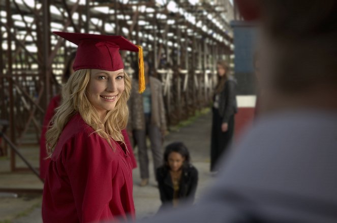 The Vampire Diaries - Graduation - Van film - Candice King