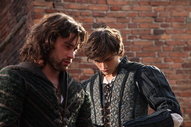 Romeo and Juliet - Film - Christian Cooke, Douglas Booth