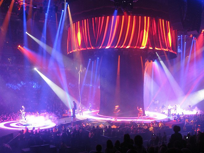 The Circus Starring Britney Spears - Van film