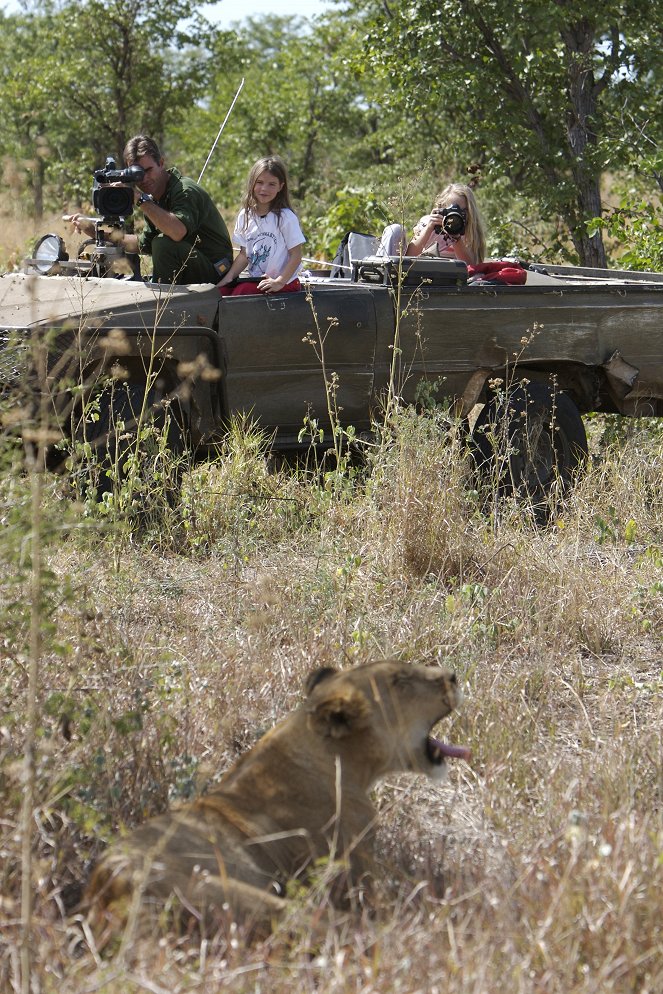 Safari Sisters - Kuvat elokuvasta