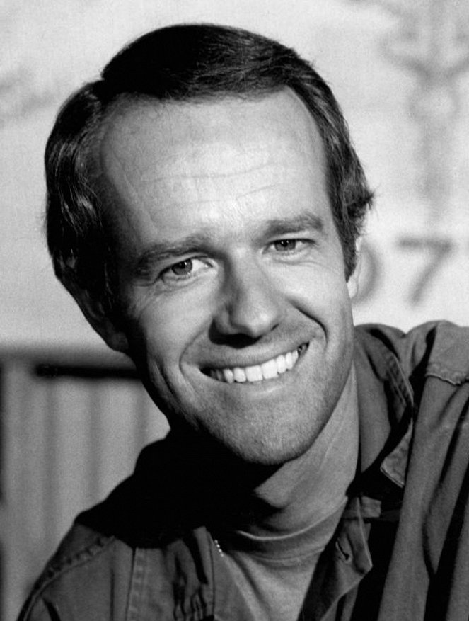 M*A*S*H - Promo - Mike Farrell
