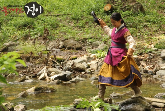Boolui yeoshin Jung-Yi - De la película - Ji-hee Jin