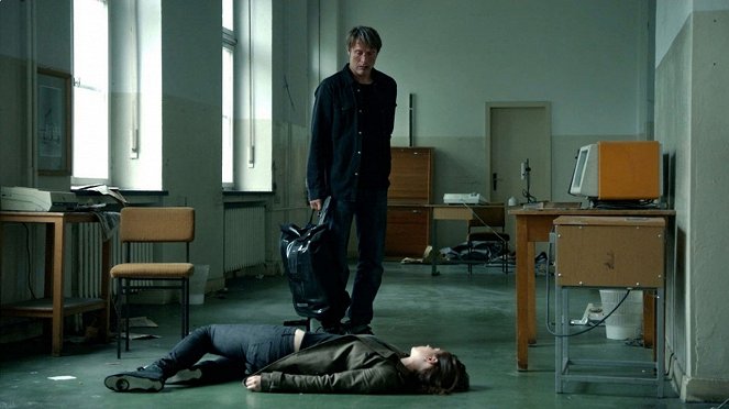 Move On - Photos - Mads Mikkelsen