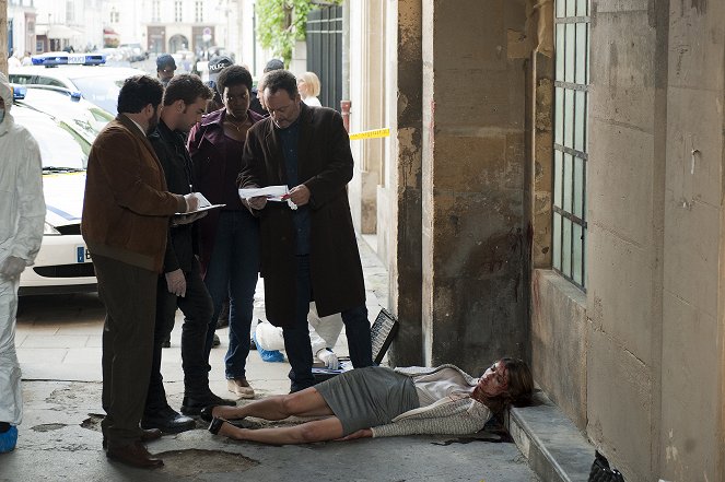 The Cop - Crime Scene Paris - Photos - Tom Austen, Wunmi Mosaku, Jean Reno