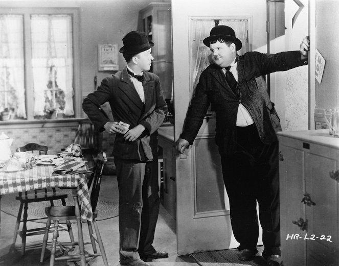 One Good Turn - Do filme - Stan Laurel, Oliver Hardy
