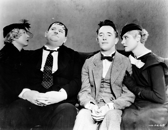 Sons of the Desert - Photos - Mae Busch, Oliver Hardy, Stan Laurel, Dorothy Christy