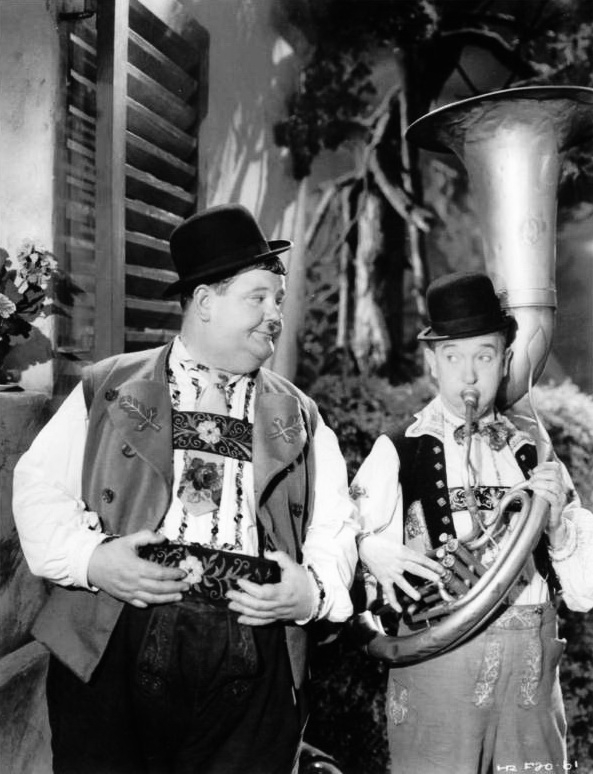 Två tyrolare - Kuvat elokuvasta - Oliver Hardy, Stan Laurel