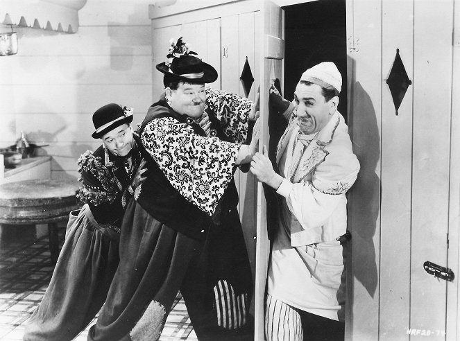 Dick und Doof werden Papa - Filmfotos - Stan Laurel, Oliver Hardy