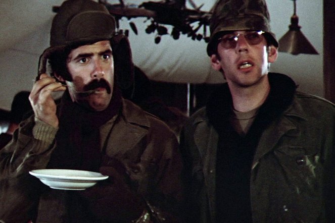 MASH film - Z filmu - Elliott Gould, Donald Sutherland