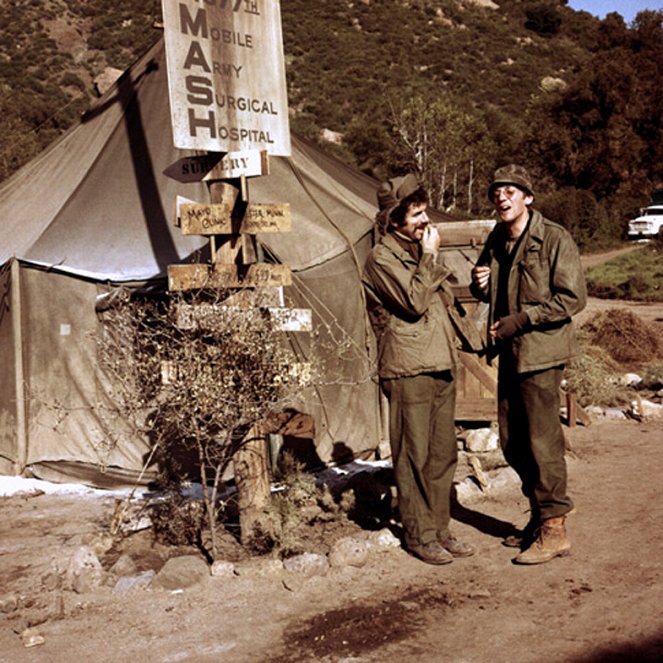 M*A*S*H - Z filmu - Elliott Gould, Donald Sutherland