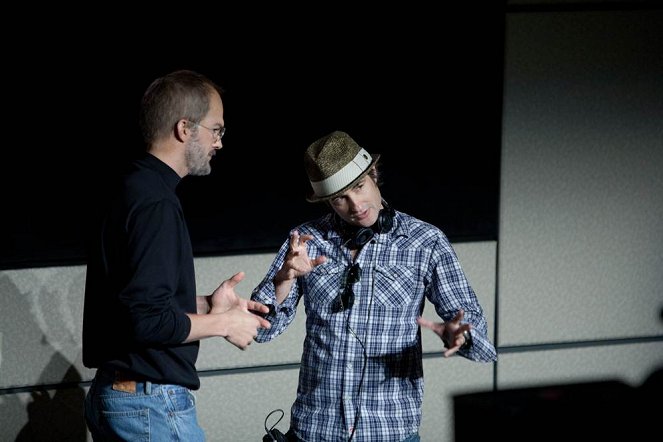 jOBS – Die Erfolgsstory von Steve Jobs - Dreharbeiten - Ashton Kutcher, Joshua Michael Stern