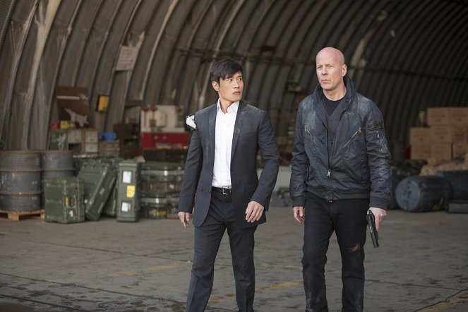 Red 2 - Photos - Byeong-heon Lee, Bruce Willis