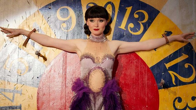 Miss Fisher's Murder Mysteries - Blood and Circuses - Do filme - Essie Davis