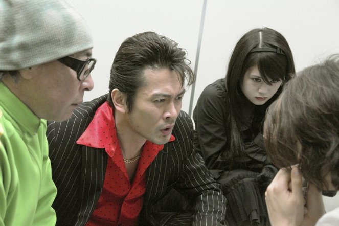 Akumu no elevator - Filmfotos - Masaaki Uchino, Aimi Satsukawa
