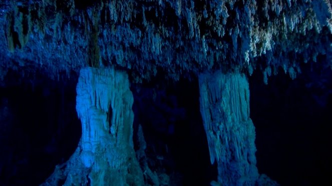 Blue Holes: Diving the Labyrinth - Z filmu