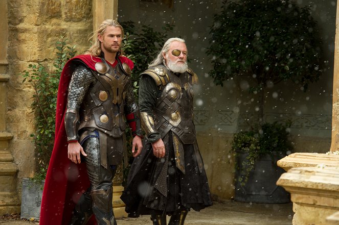 Thor: The Dark World - Photos - Chris Hemsworth, Anthony Hopkins