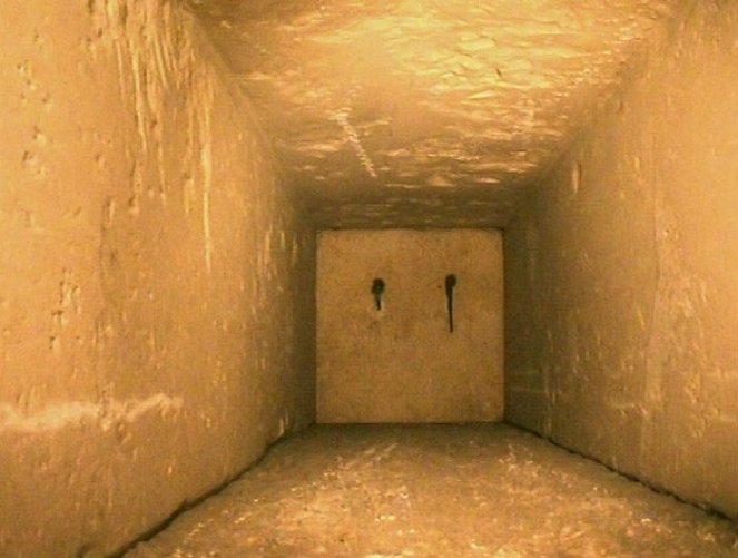 Pyramids: Secret Chambers Revealed - Z filmu
