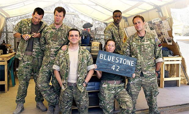 Bluestone 42 - Werbefoto - Stephen Wight, Katie Lyons, Oliver Chris