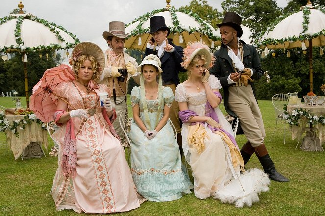 V krajine Jane Austenovej - Z filmu - Jennifer Coolidge, James Callis, Keri Russell, JJ Feild, Georgia King, Ricky Whittle