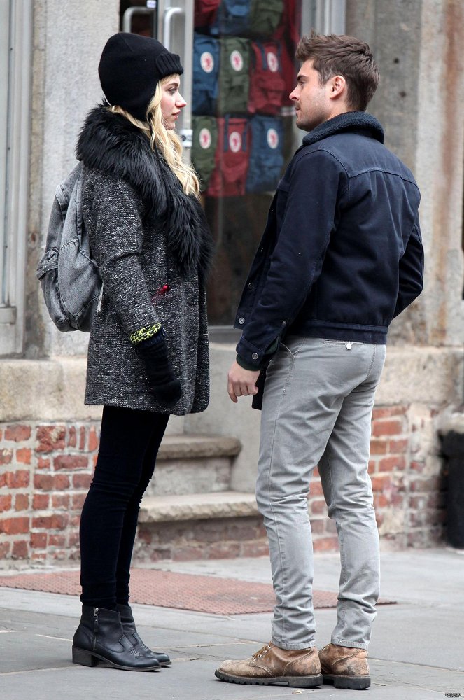 Are We Officially Dating? - Photos - Imogen Poots, Zac Efron