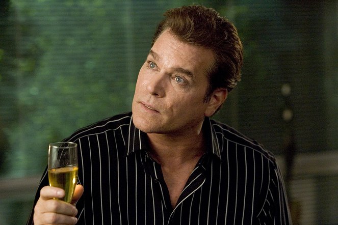 Crazy on the Outside - Photos - Ray Liotta