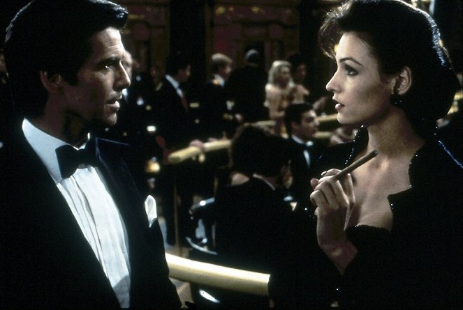 James Bond: Aranyszem - Filmfotók - Pierce Brosnan, Famke Janssen
