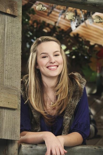 Sok sikert, Charlie! - Promóció fotók - Bridgit Mendler