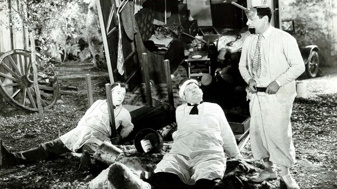 Ylös mäkihin - Kuvat elokuvasta - Stan Laurel, Oliver Hardy