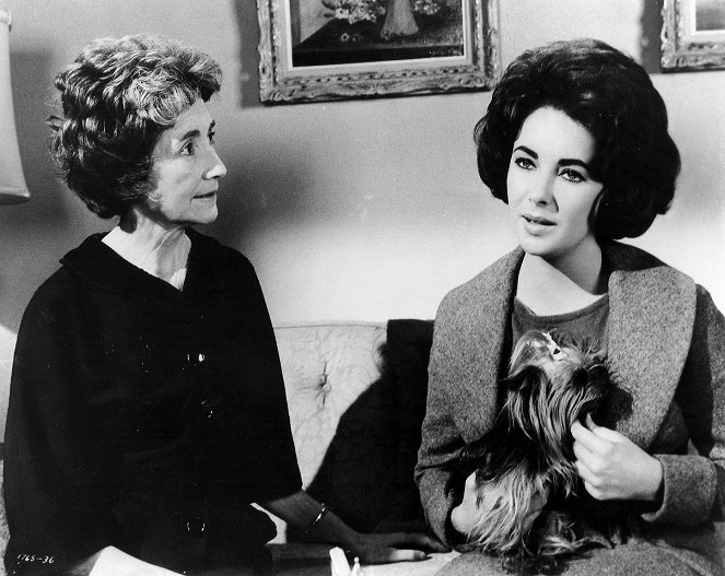 Una mujer marcada - De la película - Mildred Dunnock, Elizabeth Taylor