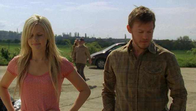 Prokletí domu slunečnic 2 - Z filmu - Claire Holt, Norman Reedus