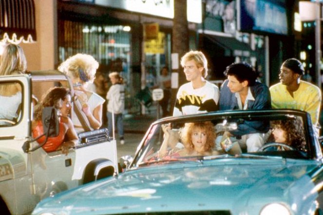 Earth Girls Are Easy - Van film - Jim Carrey, Julie Brown, Jeff Goldblum, Damon Wayans, Geena Davis