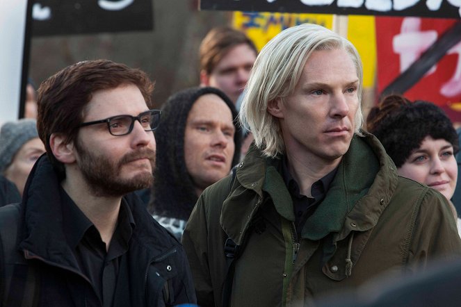 Inside Wikileaks - Die fünfte Gewalt - Filmfotos - Daniel Brühl, Benedict Cumberbatch